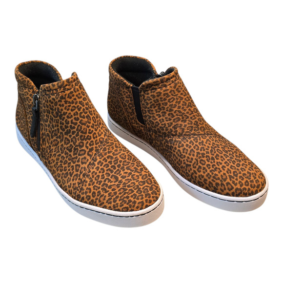 Clarks Pawley Adwin Sneaker Womens Size 6.5M Leopard Print Rockabilly Casual - Picture 1 of 10